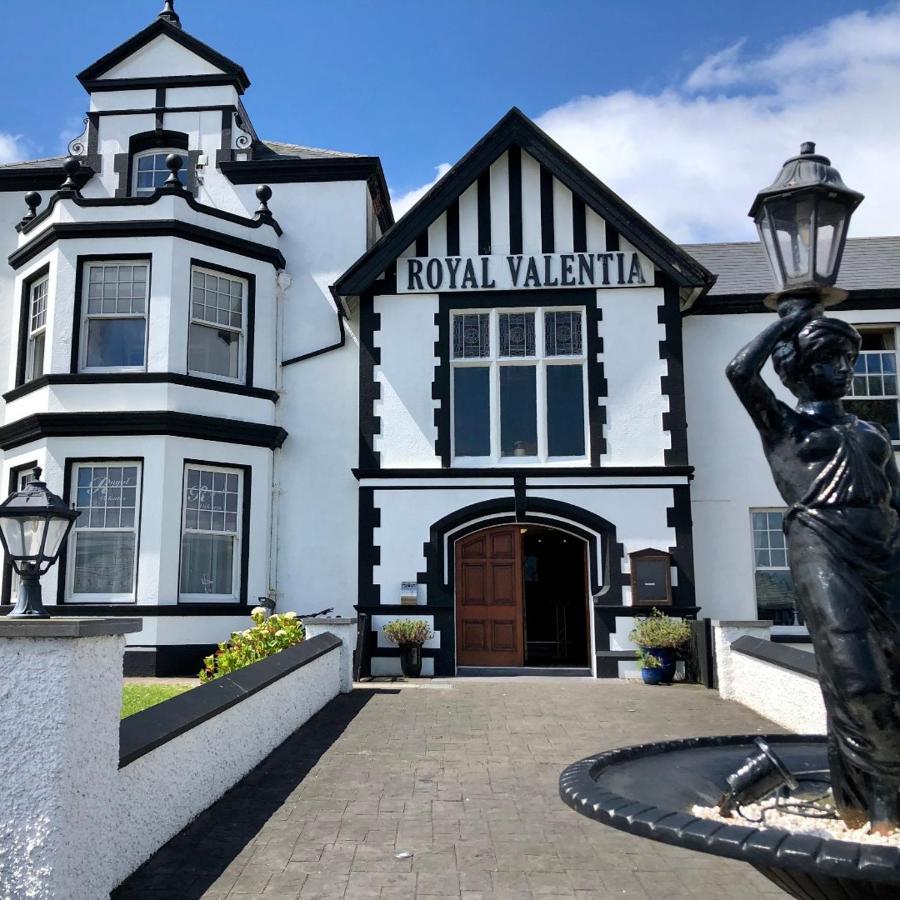 Royal Valentia Hotel Knights Town Esterno foto
