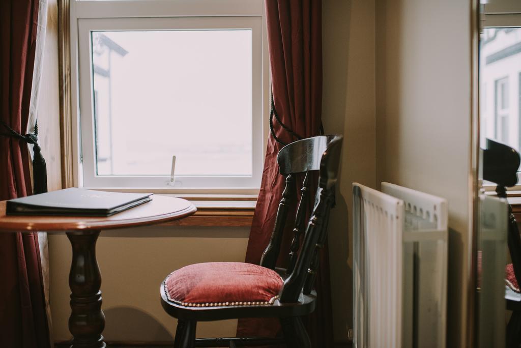 Royal Valentia Hotel Knights Town Esterno foto